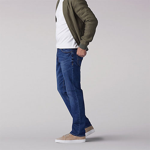 EXTREME MOTION STRAIGHT FIT TAPERED LEG JEANS